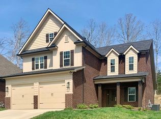1650 Sugarfield Ln, Knoxville, TN 37932