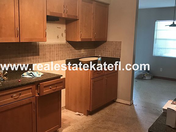 3rd image of 4834 W Bay Villa Ave