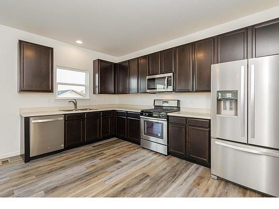 Kitchen with 42 Inch Cabinets