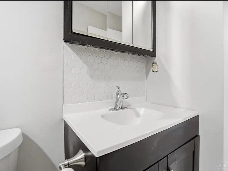 9925 Grasscreek Ct — Photo 15