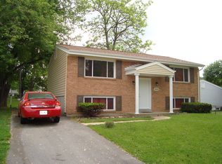 2822 Foxwood Dr, Maryland Heights, MO 63043
