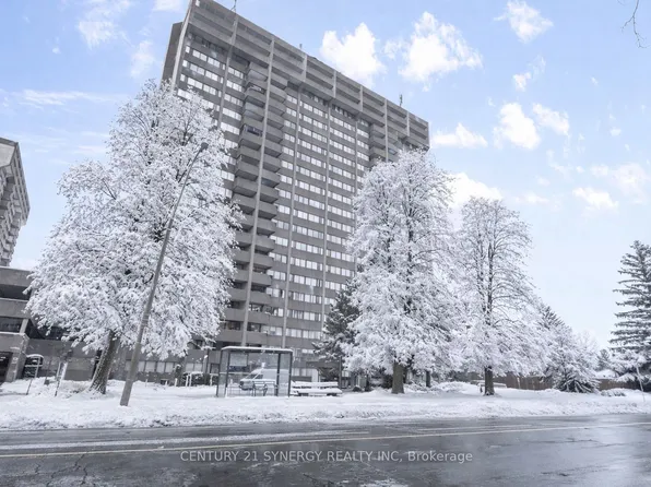 1285 Cahill Dr #202, Ottawa, ON K1V 9A7