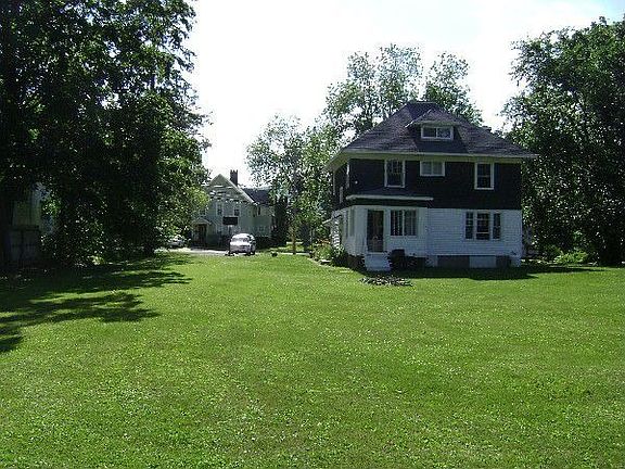 2nd image of 122 The Portage
