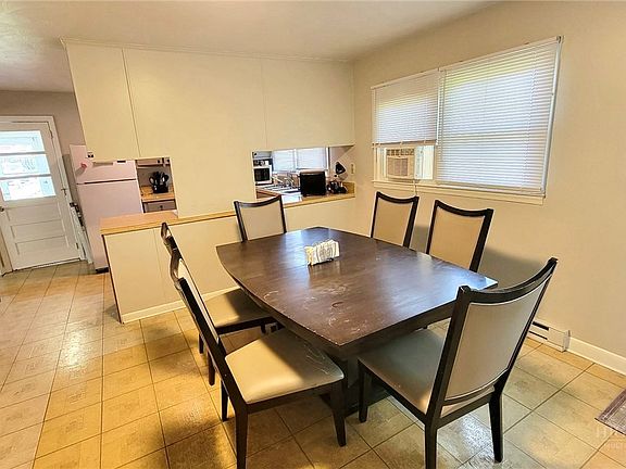 4th image of 136 Ivy Drive