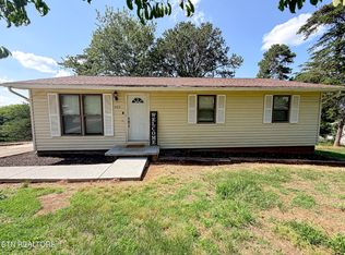 922 Pine St, Seymour, TN 37865