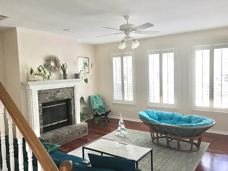 11647 NW 18th Pl — Photo 2