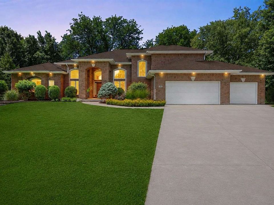 1st image of 680 Highland Park Ave