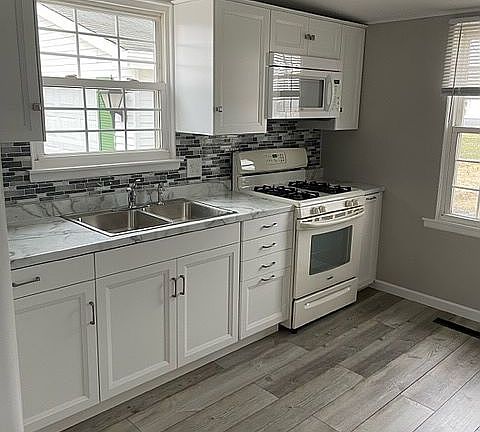 2nd image of 312 E Market St