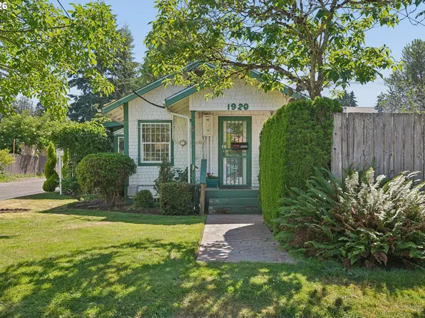 1920 14th St, Oregon City, OR 97045
