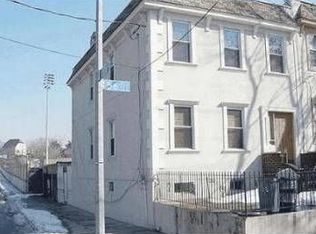 6129 56th St, Maspeth, NY 11378