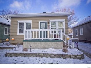 2164 Earlmont Rd, Berkley, MI 48072