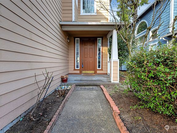 4th image of 9107 178th Street Ct E