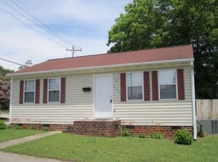 402 E Davis St, Burlington, NC 27215