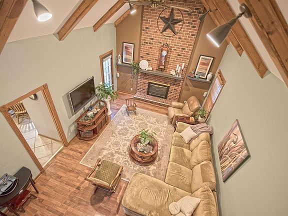 4th image of 4701 Cynthia Ln