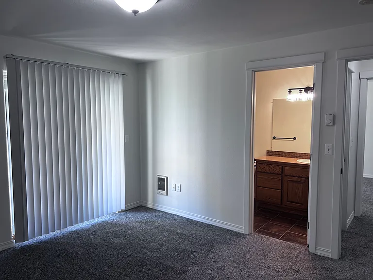 Downstairs bedroom (#1)/bathroom