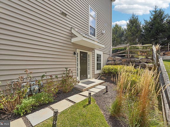 4th image of 7 Treyburn Dr