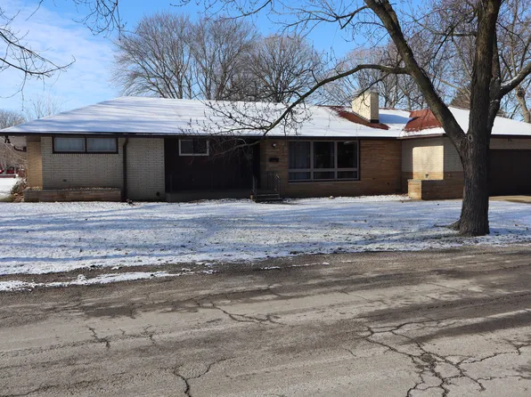1202 Van Buren St, Streator, IL 61364