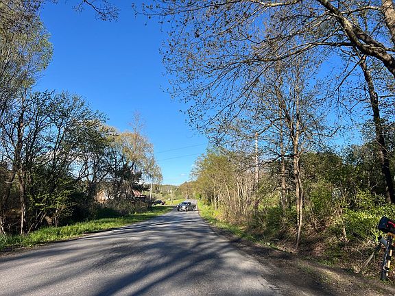 4th image of 116 Camp Rd