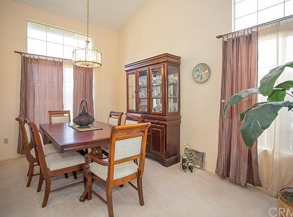 Dining room.
