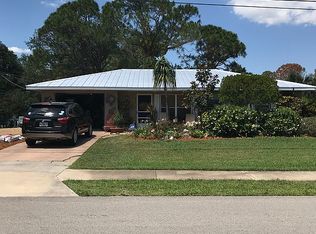 692 Barber St, Sebastian, FL 32958