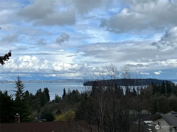 1865 Alaska Avenue, Port Orchard, WA 98366