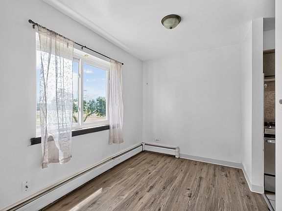 4th image of 827 W College Blvd APT 201