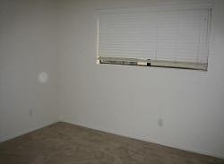 4th image of 733 W 28th St