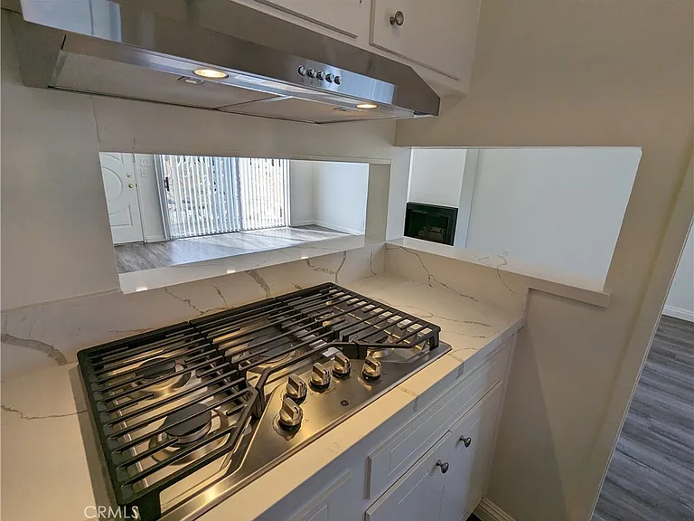 589 Fairview Ave — Photo 17