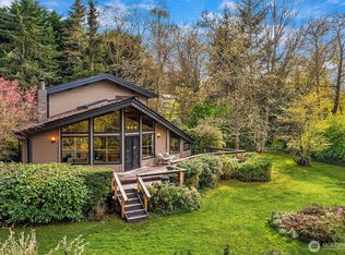 6320 SW Luana Beach Rd, Vashon, WA 98070