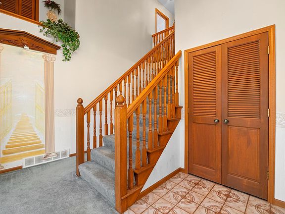 3rd image of 3761 N Hampton Rd