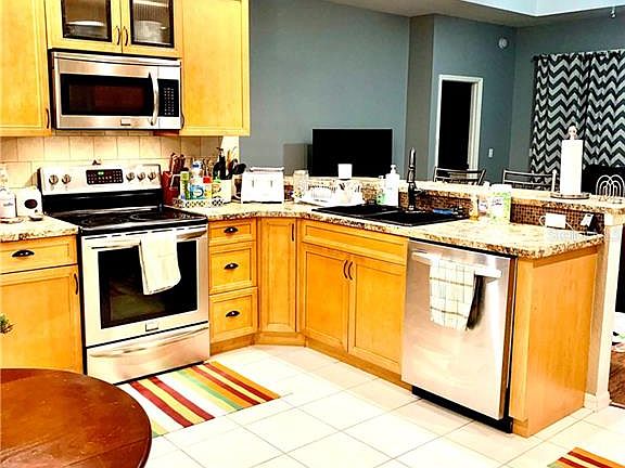 3rd image of 3314 Oak Hill Pl