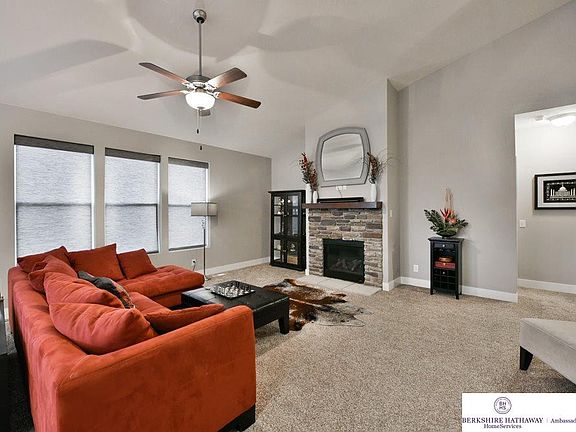 3rd image of 21119 Castlerock Ln