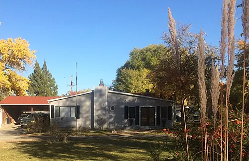 332 S Redlands Rd Photo 1