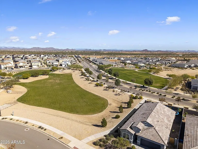 18563 W Desert Hollow Dr — Photo 31
