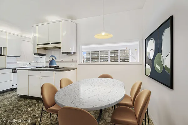 Sold by Warburg | media 2