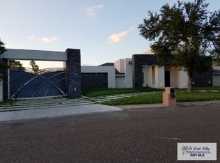 7 Shadowbrook Ln, Brownsville, TX 78521