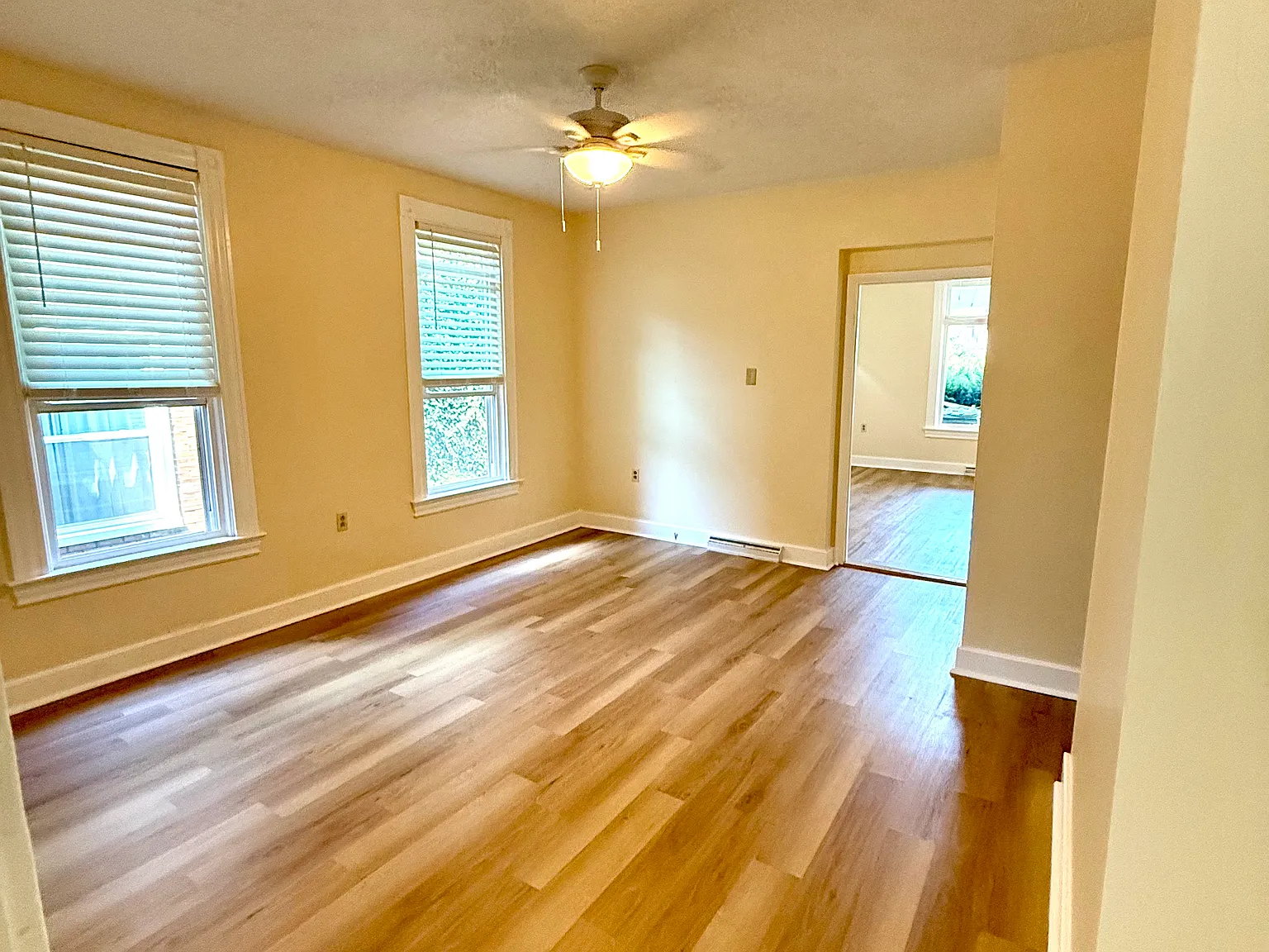 1054 Vance Ave — Photo 2