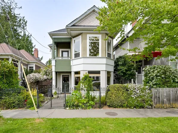 80 San Jose Ave, Victoria, BC V8V 2C2