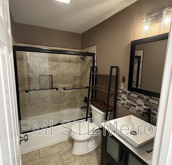 528 Royal Ave — Photo 6
