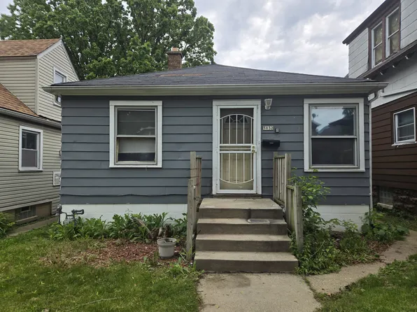 5032 N 28th St, Milwaukee, WI 53209