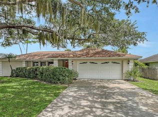 4736 Charing Cross Rd, Sarasota, FL 34241