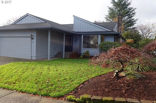 1st image of 3102 SE Balboa Dr