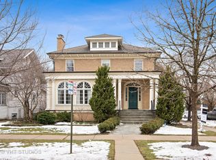 2626 Lincolnwood Dr, Evanston, IL