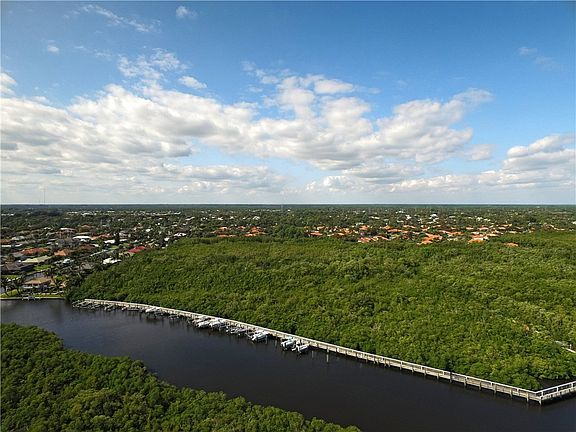 4th image of 9798 SE Osprey Pointe Dr