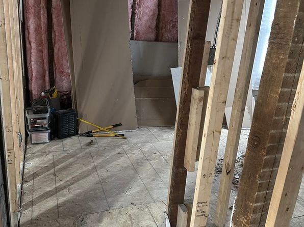 chicago-illinois-2071988333 picture