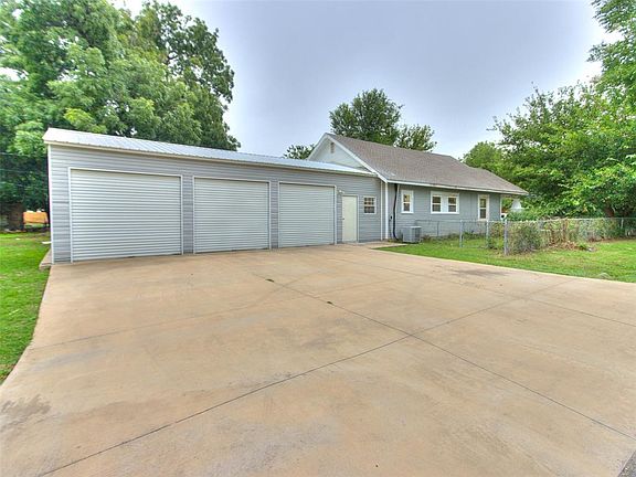 5th image of 701 S Ellison Ave