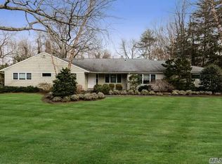 9 Sycamore Dr, Port Washington, NY 11050