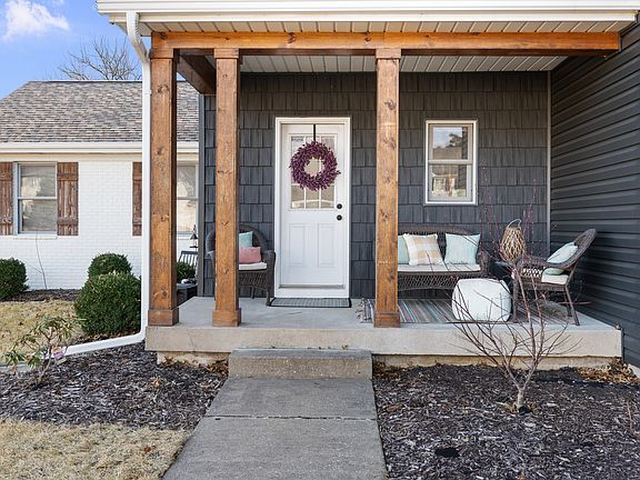 5th image of 5689 Lewis Ct