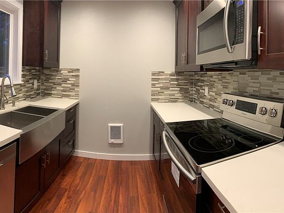 4th image of 1314 E 49th St