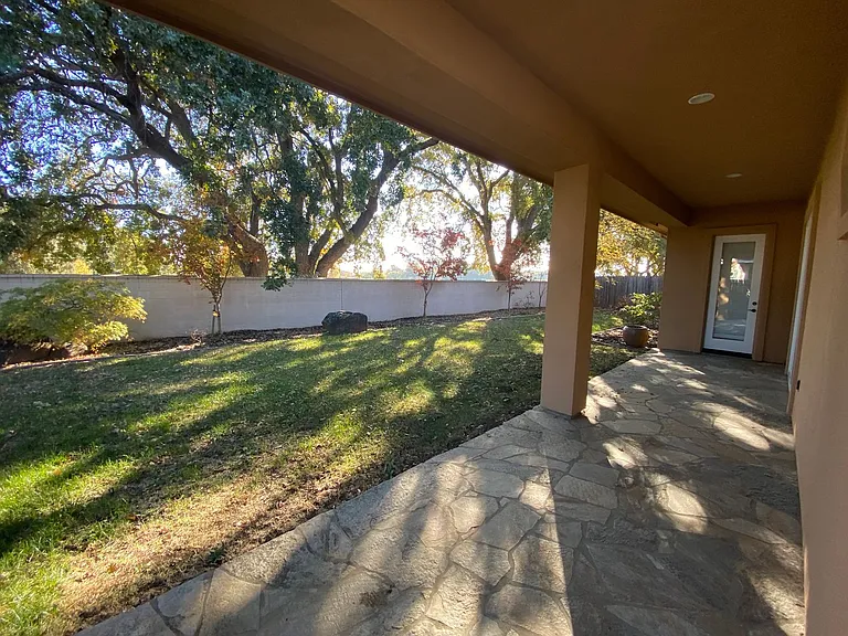 661 Arlene Ct — Photo 17